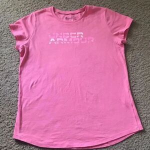 Under Armour top